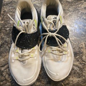 Kyrie Basketball Shoes